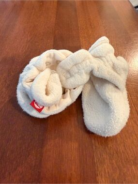 Zutano Cream Plush Baby Mittens with Bow Accent